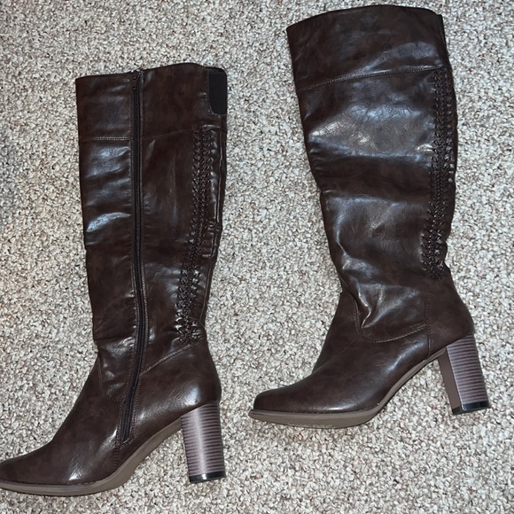 Brown size 9 boots NEW WITHOUT TAGS - Picture 2 of 7